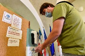 Jihlava Town Hall, hands disinfection