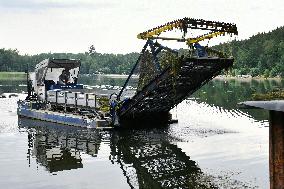 aquatic weed harvester, water mower, mowing boat, weed cutting boat
