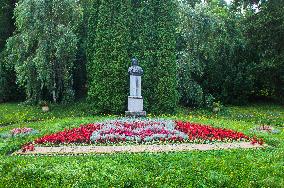 Bust of Leos Janacek, ornamental flower bed writing Lazne Luhacovice 2020 (Luhacovice Spa 2020)