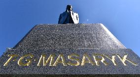 statue of the first Czechoslovak president Tomas Garrigue Masaryk by Vincenc Makovsky