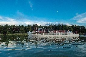 Lake Macha, boat May, ship, evening cruise