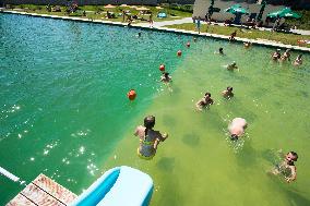 biotope swimming pool, lido