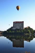 hot air balloon, balloons