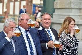 MIKE POMPEO, STEPHEN B. KING, VACLAV BERKA, SUSAN POMPEO, beer, Pilsen, Pilsner Plzensky Prazdroj brewery