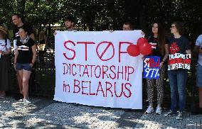some 200 express solidarity with Belarussian opposition in Prague