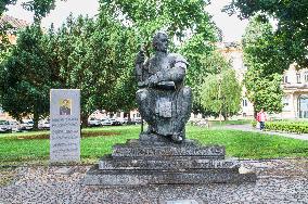Maribor, Anton Martin Slomsek Monument
