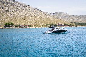 Kornati Islands National Park, The Kornati archipelago, motorboat, motor boat, Konoba Soleta, restarant
