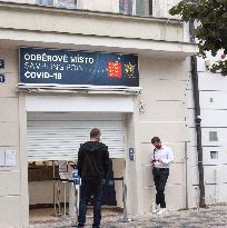 sampling point for testing on SARS-CoV-2 on the Wenceslas Square in Prague