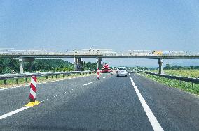 A2 motorway, highway, traffic, rideable, almost empty, modernization, reconstruction, construction, building