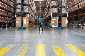 Jan Hamacek, police depository, anti-coronavirus protective devices, storage, warehouse