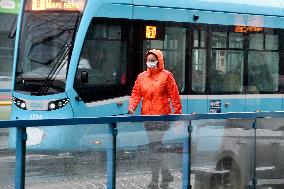 Face mask again mandatory in public transport