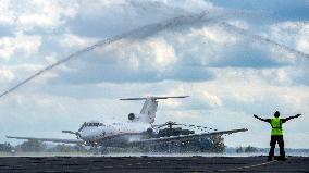 Yakovlev Yak-40, jet airliner, airplane, plane, water salute, termination of operation