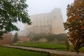 Mikulov, Mikulov Castle, tourists, autumn