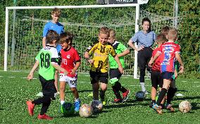 Children, boy, boys, soccer, football, training session, ball