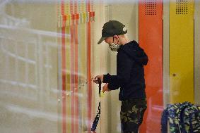 pupil, school, face mask, coronavirus, COVID-19, Prague