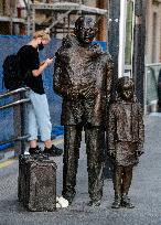 Sir Winton's statue re-unveiled at Prague's Main Station, Statue of Sir Nicholas Winton