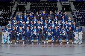 Team photo of Bily tygri Liberece, ice hockey players, photo session