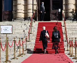 Rudolfinum, admirers, visitors, Czech Oscar-winning filmmaker Jiri Menzel, pay last farewell, condolence book