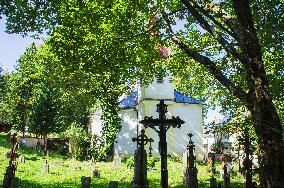Church of St. Gunther in Hartmanice-Dobra Voda, graveyard