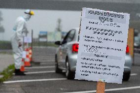 Drive-in points, election, vote, people, voting cards, regional election, Decin