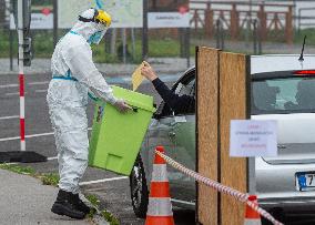 Drive-in points, election, vote, people, voting cards, regional election, Decin