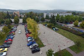 Drive-in points, election, vote, people, voting cards, regional election, Sokolov