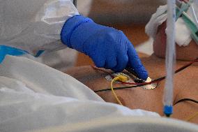Hospitalised coronavirus patients, doctors, mask, General University Hospital in Prague
