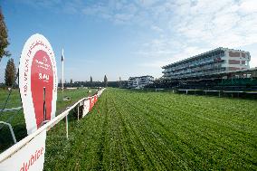 Velka Pardubicka cross-country steeplechase