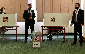 Czech regional elections and the first round of the election to one-third of the Senate