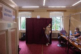 Czech regional elections and the first round of the election to one-third of the Senate