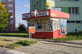 Tobacconist's shop, tobacco, tobacco, tabak, trafik, papers, press, bet, betting shop, Vajgar housing estate