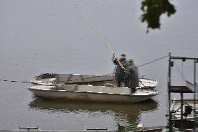 fishermen, fishing, fish, Rozmberk pond