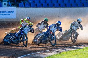 Vaclav Milik, Jason Doyle, Jan Kvech, Brady Kurtz, Rune Holta