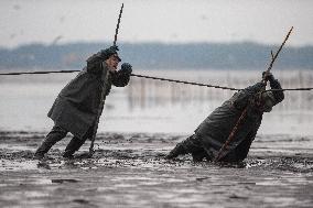 fishermen, fishing, fish, Rozmberk pond