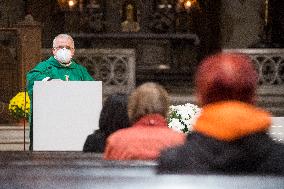 Mass, The church of the Assumption of Virgin Mary, priest