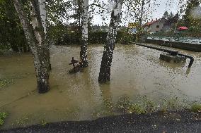 River Porubka, village Vresina, heavy rain, raised water level