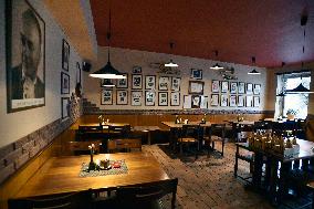 Pub, restaurant Skoda lasky, Prague, state of emergency, new rules, closed