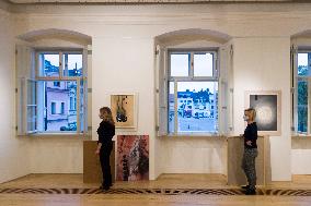 City Gallery Vysoke Myto, vernissage of paintings, building, windows, curators, visitors, people, pandemic, epidemic, covid-19