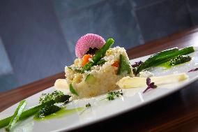 Italian risotto, asparagus, leek, vegetarian food, plate