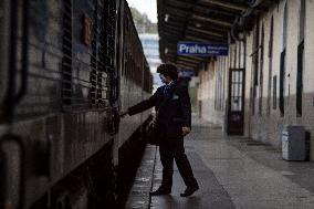 conductor, train, railway station, boarding.