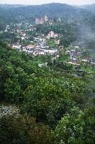 Castle and the border town of Hardegg, National Park Thayatal