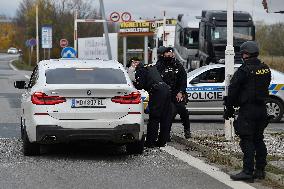 police control, borders, terrorism, Mikulov-Drasenhofen