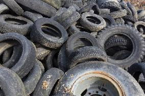 Old tire, tires, garbage, waste, dump