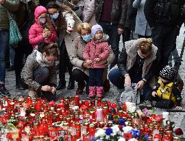 On-line celebrations Thanks That We Can candles Narodni street Prague