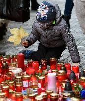 On-line celebrations Thanks That We Can candles Narodni street Prague