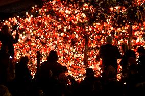 On-line celebrations Thanks That We Can candles Narodni street Prague