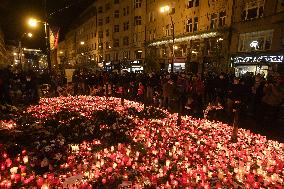 On-line celebrations Thanks That We Can candles Narodni street Prague