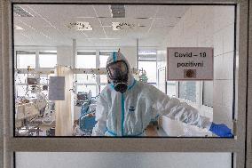 Frydek Mistek Hospital, department of anesthesiology and resuscitation for patients with COVID-19 disease, medical staff, protective clothing, suit, healthcare professionals, breathing mask, filter