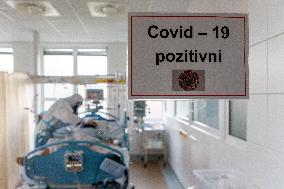 Frydek Mistek Hospital, department of anesthesiology and resuscitation for patients with COVID-19 disease, medical staff, protective clothing, suit, healthcare professionals, breathing mask, filter