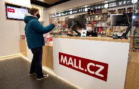 Customer, MALL.CZ, shop, Prague, online shopping